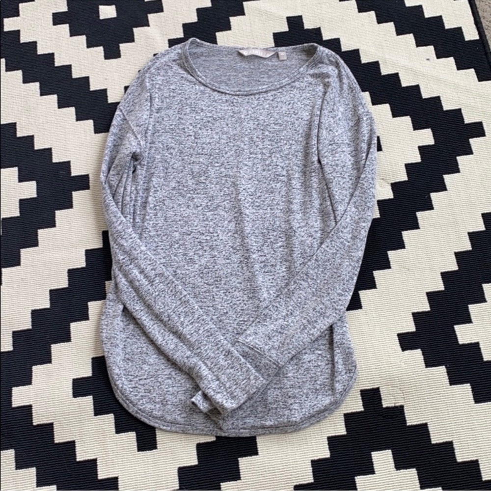 Athleta Gray Ling-Sleeved Tunic with Thumbholes